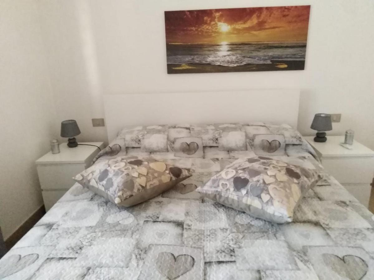 Villa Panoramica Immersa Nel Verde Porto Pino Exterior foto